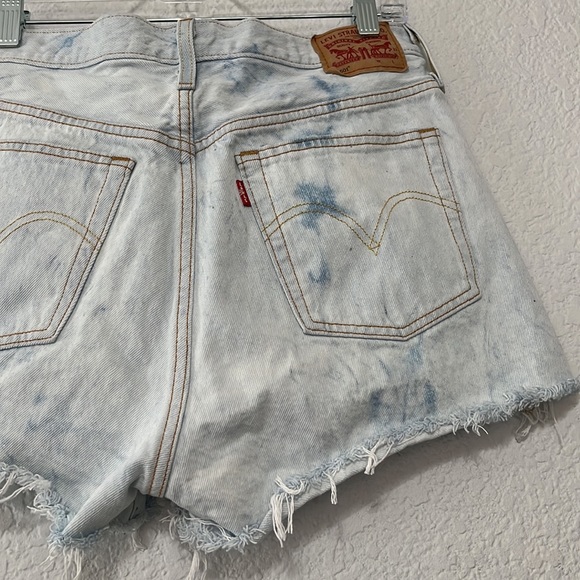 Levi’s 501 Button Fly Bleach acid Wash Denim Shorts - Picture 8 of 14